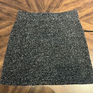 Loft XS black and white tweed skirt